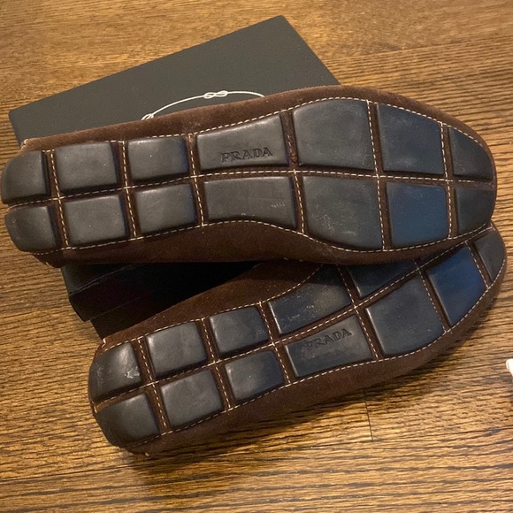 AUTHENTIC Prada Mens brown suede driving shoes with silver buckle. - Picture 4 of 8